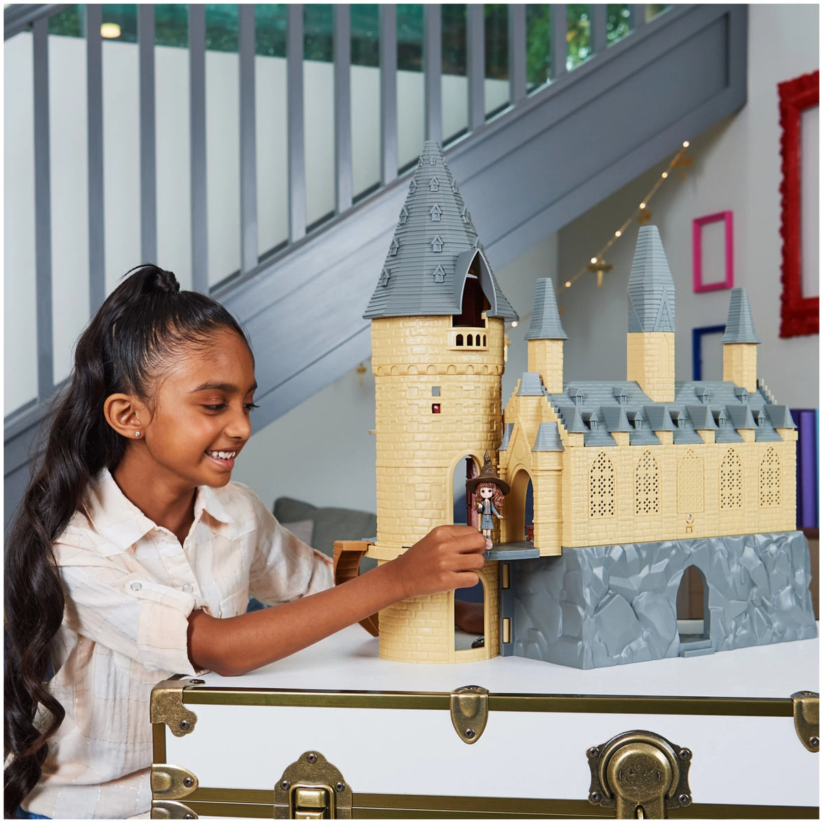 Hogwarts Castle with Lights and Sounds R434407
