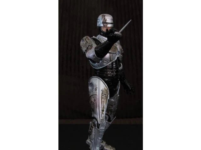 7 inch Battle Damaged Action Figure O7089