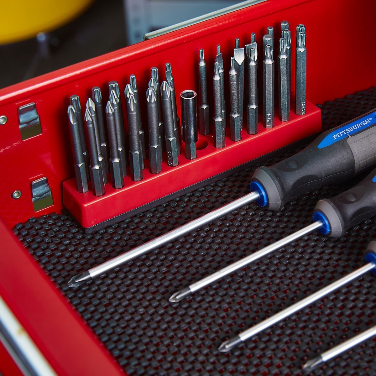 Magnetic Bit Storage U6997