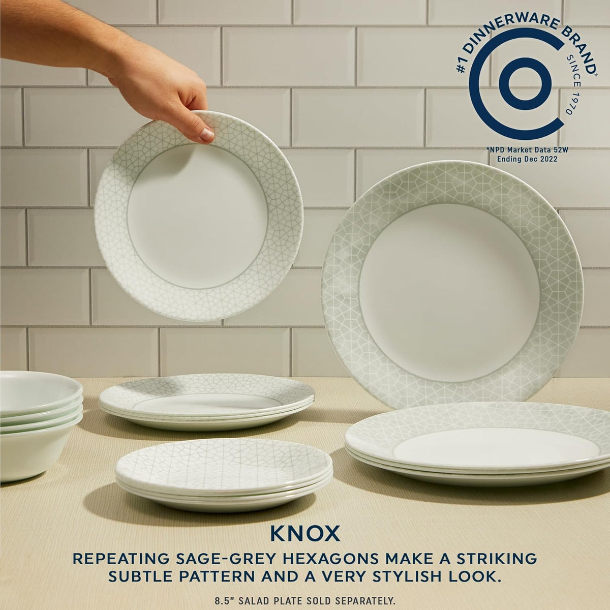 18 Piece Glass Dinnerware Set, Service for 6 Y9588