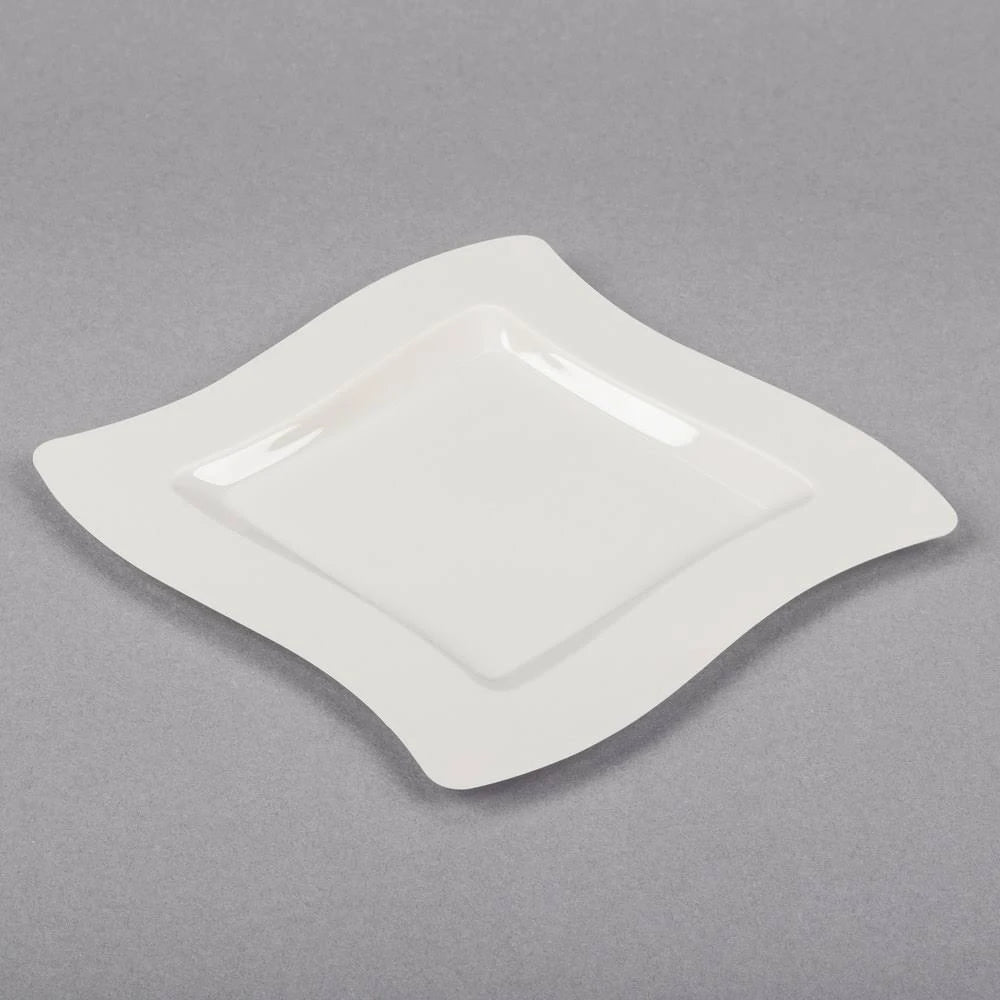 6.5x22 Disposable Plastic Dessert Plates G329203