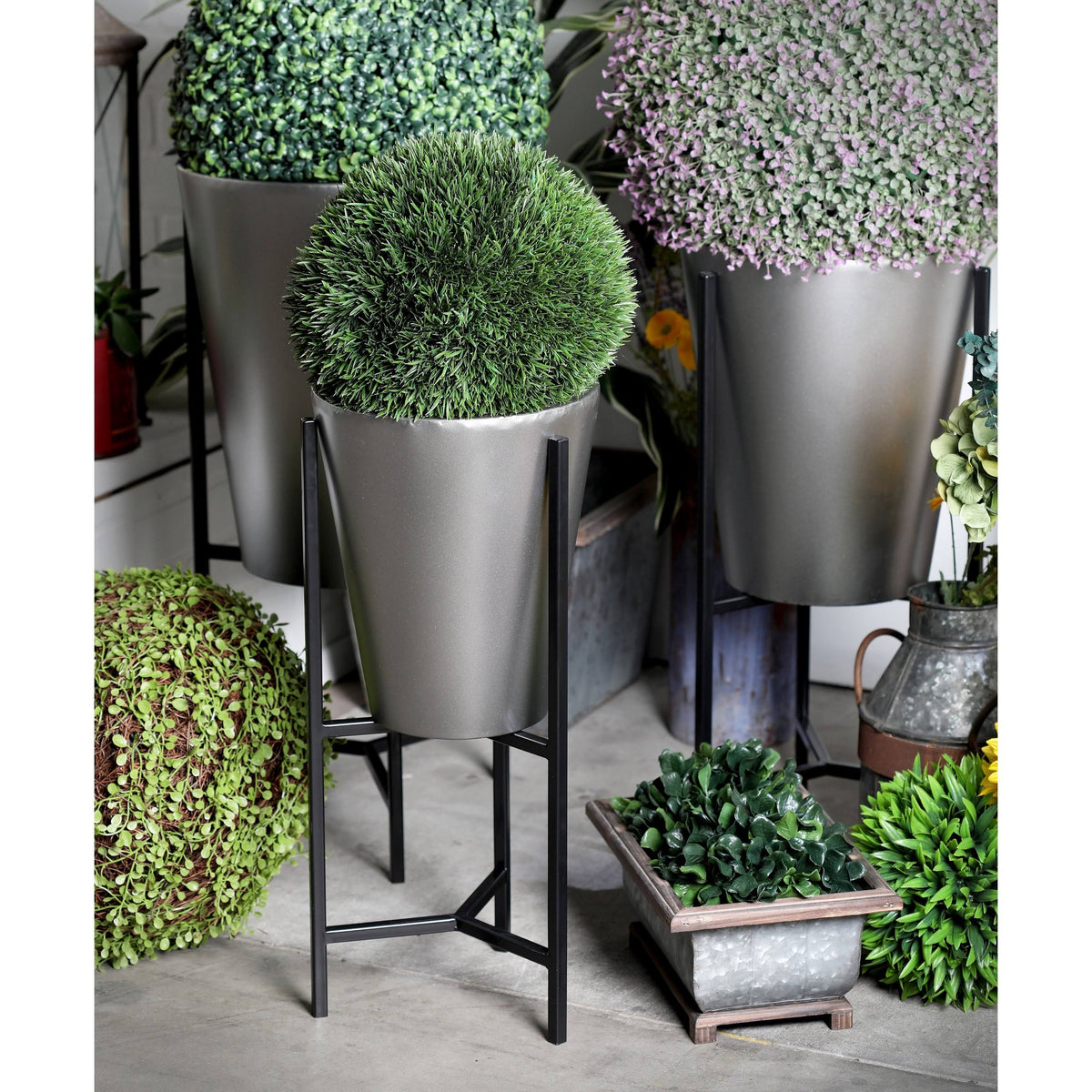 Iron Conical Planters with Stand Set of 3 U823