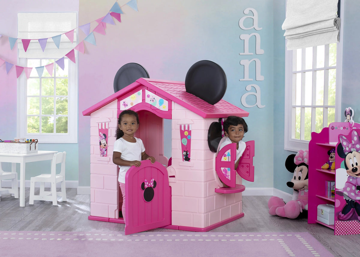 Plastic Indoor Outdoor Playhouse F141