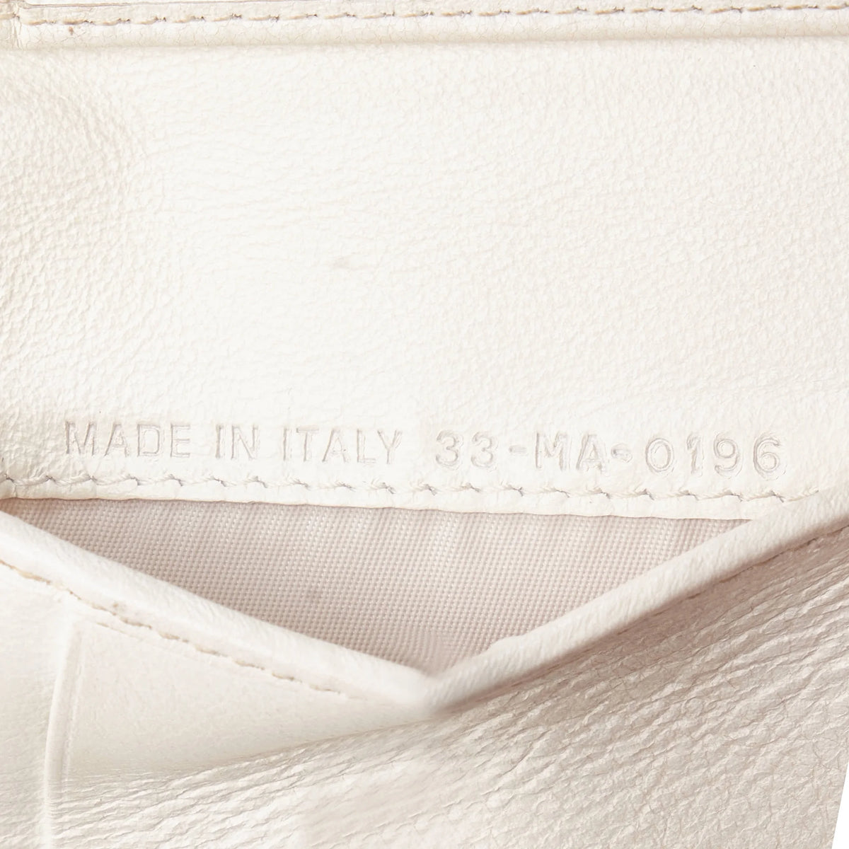 Pre-Owned Calf Leather Small Wallet L42219