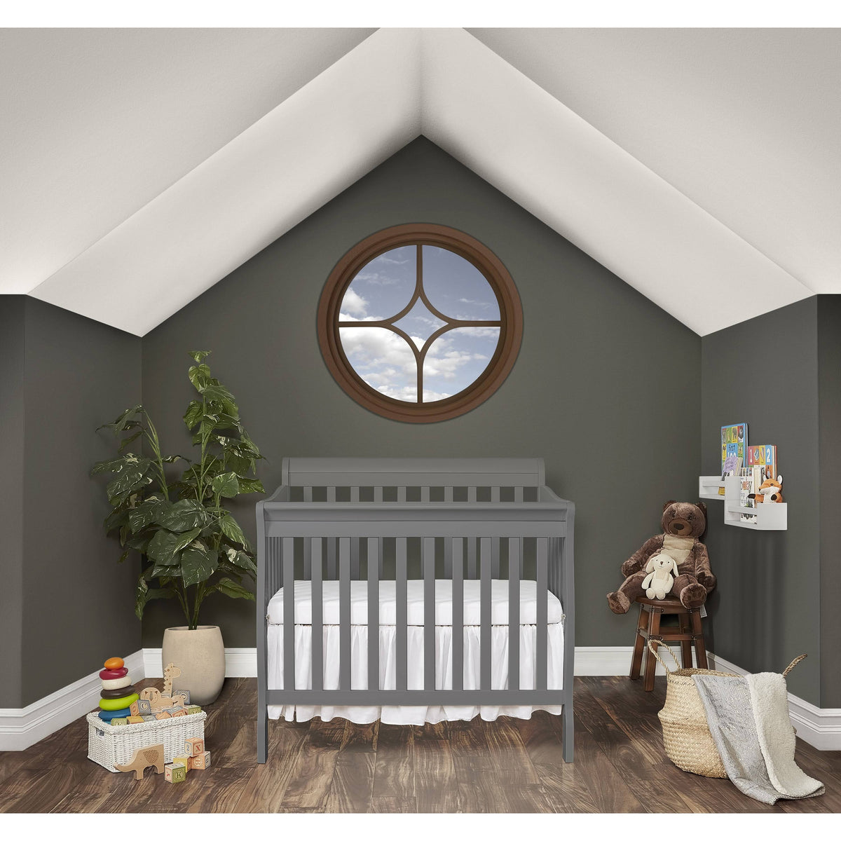 Convertible 4-in-1 Mini Crib M735