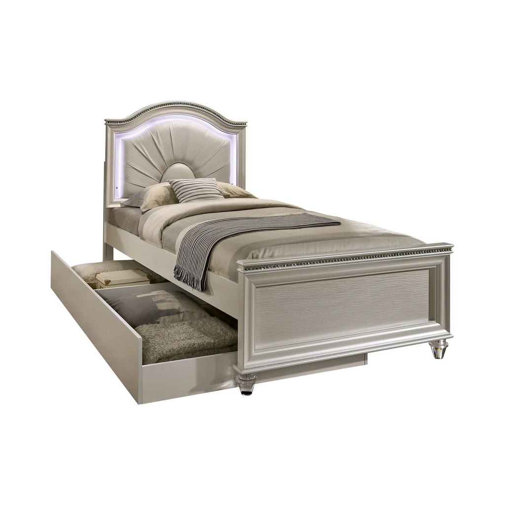 Pearl White Upholstered Panel Bed Full E950842