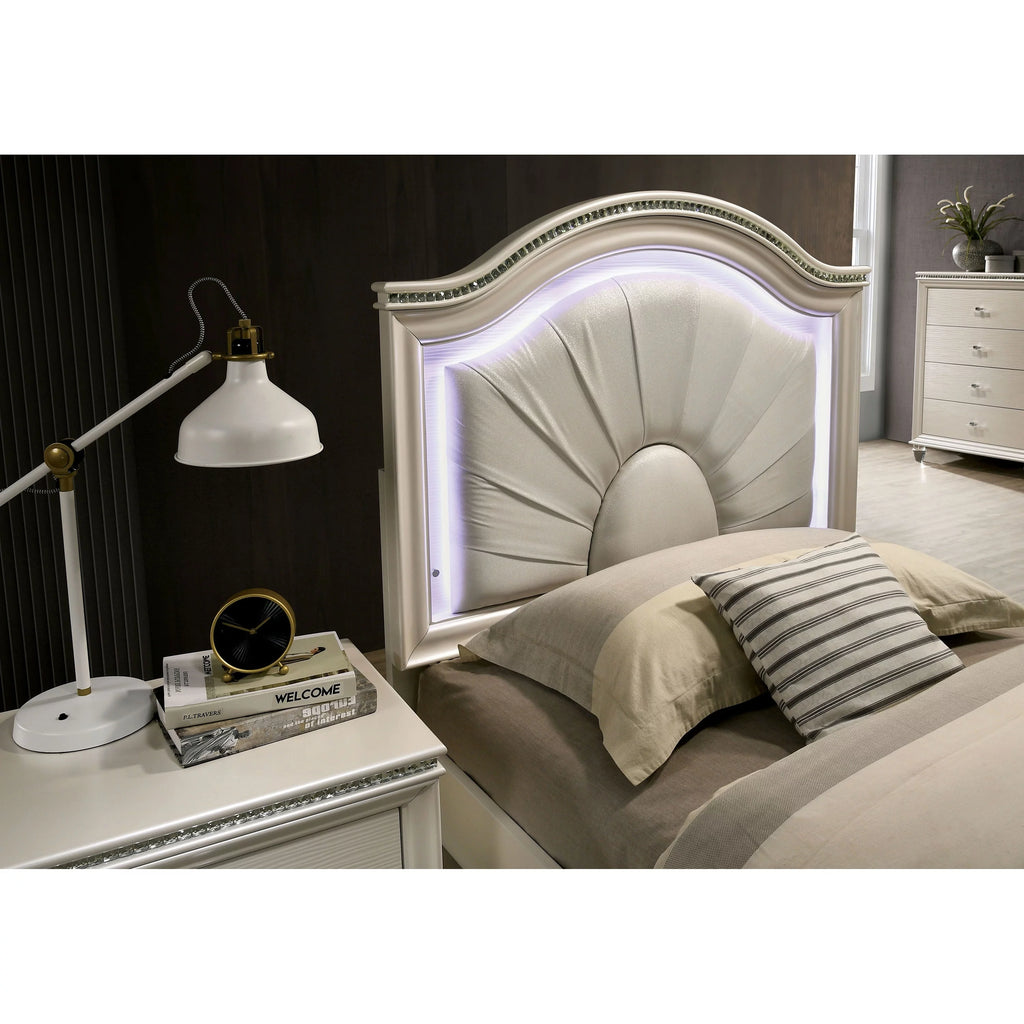 Pearl White Upholstered Panel Bed Full E950842