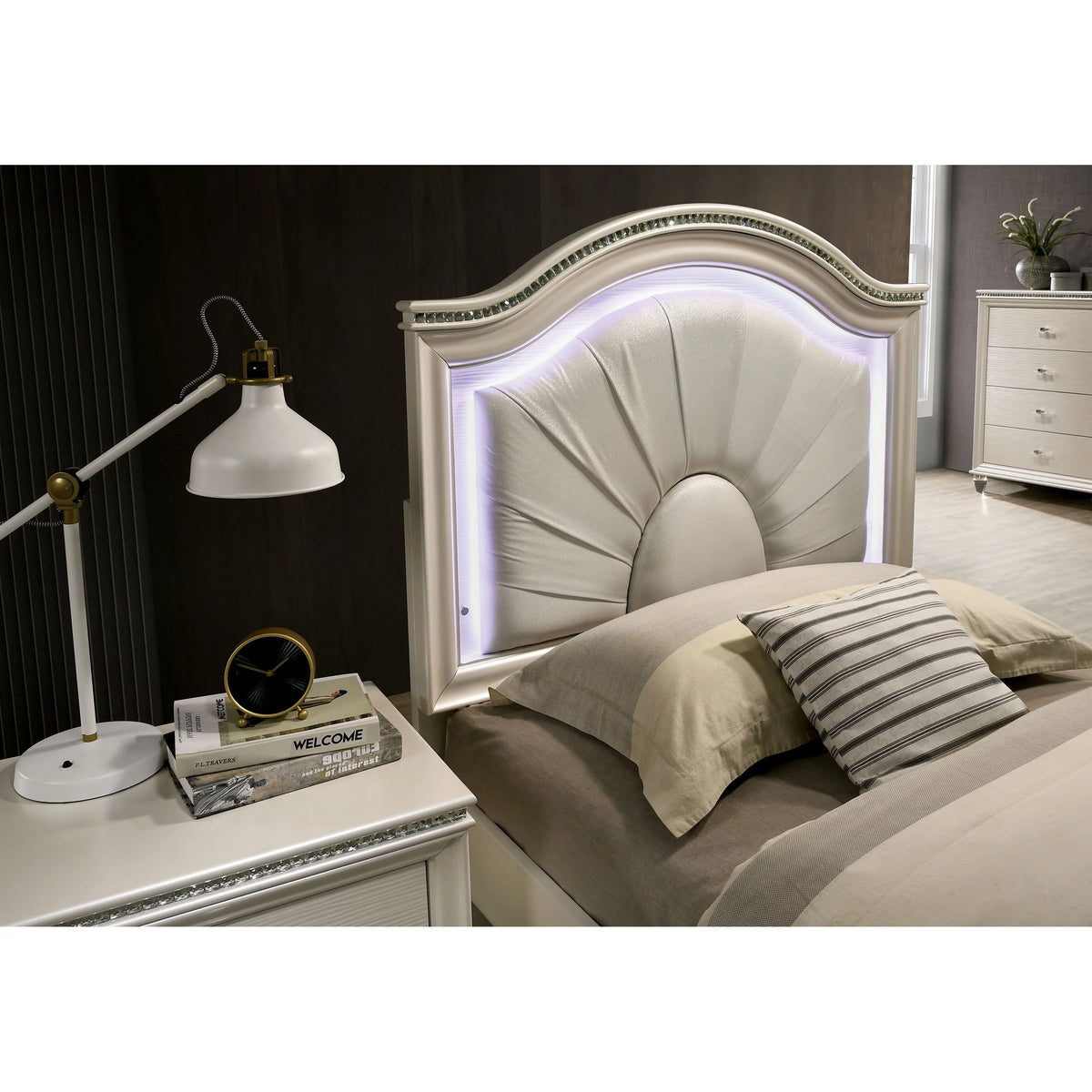 Pearl White Upholstered Panel Bed Full E950842