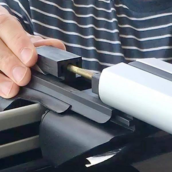 47 in. Aluminum Roof Bars for Small SUVs (Set of 2) O730