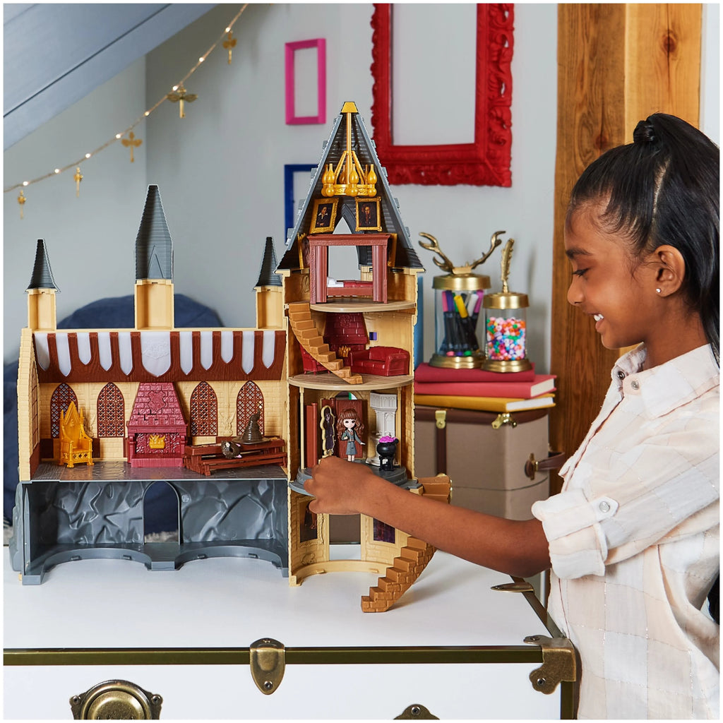 Hogwarts Castle with Lights and Sounds R434407