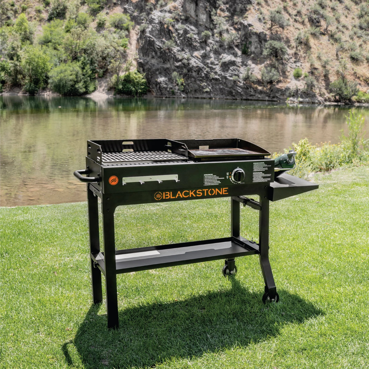 17 Griddle and Charcoal Grill Combo T8297