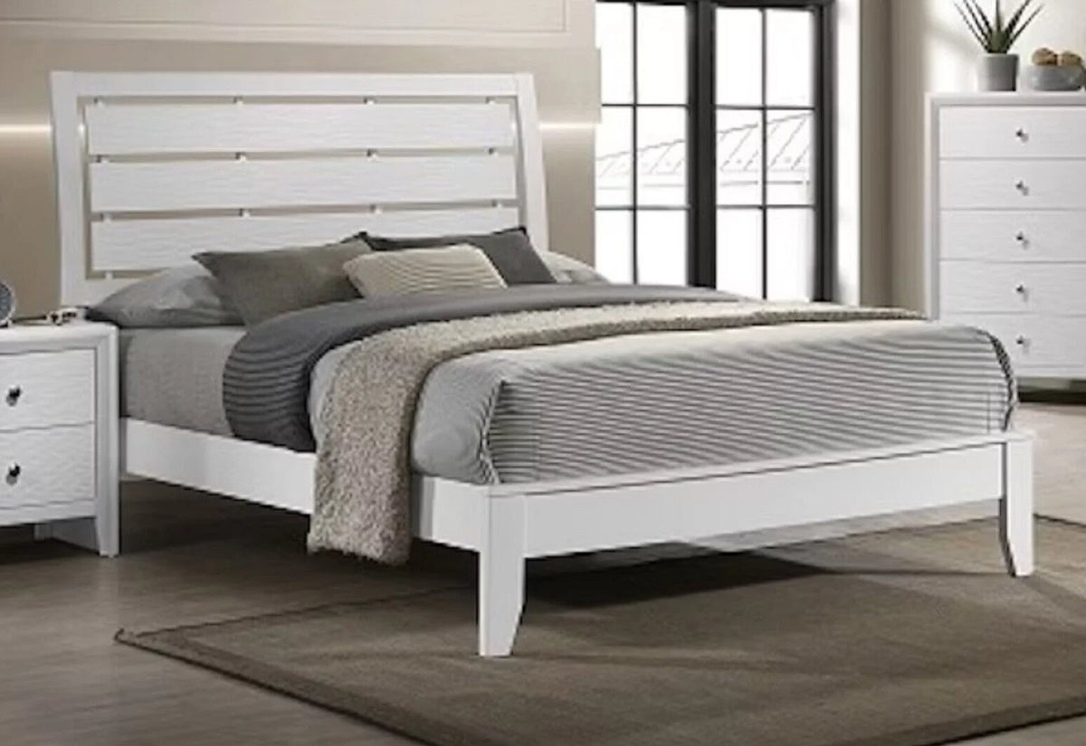 White Full Size Wood Panel Bed Set Y15262