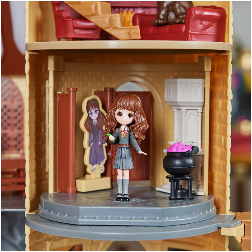 Hogwarts Castle with Lights and Sounds R434407